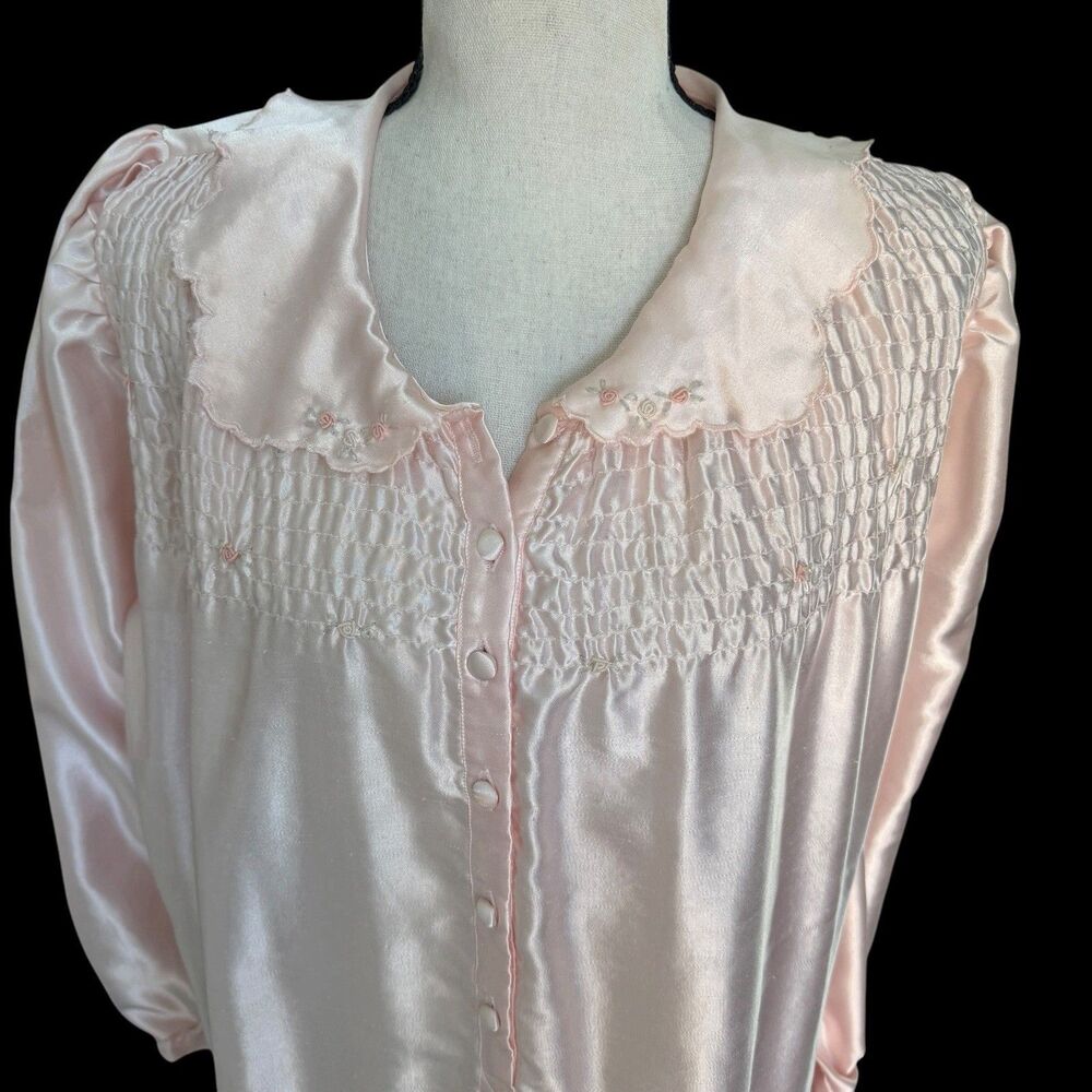 Vintage Aria Pink Satin Nightgown M Smocked Embroidered Grannycore Cottagecore
